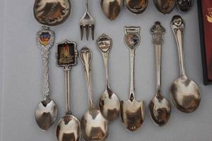 lot 155 image: Spoon collection