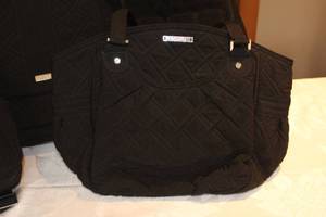 lot 166 image: Vera Bradley totes
