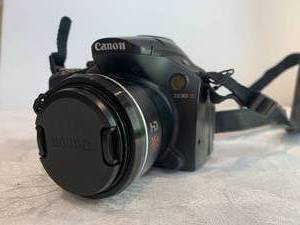 lot 157 image: Digital Cameras