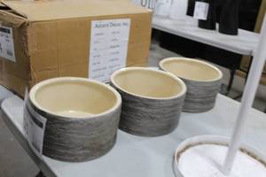 Lot of (3) Ceramic Dish GreyCream 5Dx5H