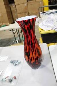 Vase RedBlack 7Wx20H (in box)