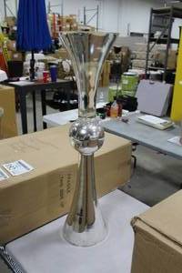 Z Gallerie Vase 9Wx36H