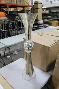 Z Gallerie Vase 9Wx36H