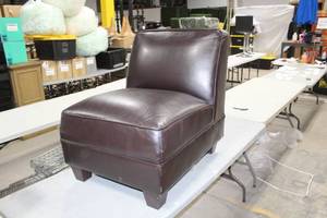 Living Room Chair Brown 26Wx31Dx31H