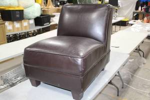 Living Room Chair Brown 26Wx31Dx31H