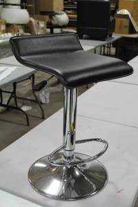 Chrome Metal Pedestal Adjustable Low Back Bar Stool with Footrest and Pad Black 14Wx16Dx22H
