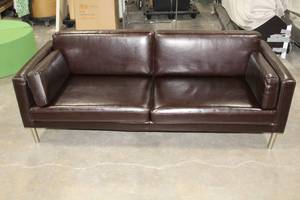 Living Room Couch Brown 75Lx33Wx30H