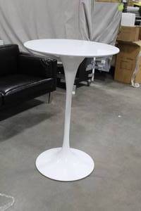 Pedestal Table White 28Dx40H