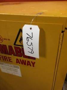 MSRP $800&nbspJustrite Industrial fire Safety Flammable LiquidMaterial Storage Cabinet - GOOD CONDITION Normal Age Related Wear &amp Tear - NO KEY - CAN BE BOUGHT ONLINE