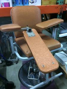 Medical Blood Drawing Phlebotomy Chair - Like New Condition With Super Nice &amp Contemporary Upholstery&nbsp Great As An Ink Chair Or Nail Salon As Well