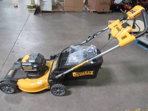 lot 43 image: DEWALT 21.5 in. 20-Volt MAX Lithium-Ion Cordless Battery Walk Behind Self Propelled Mower(TOOL ONLY) DCMWSP244U2 - MISSING BATTERIES, USED