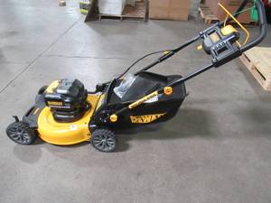 lot 44 image: DEWALT 21.5 in. 20-Volt MAX Lithium Ion Cordless Battery Walk Behind Push Mower(TOOL ONLY), DCMWP233U2 - Missing Batteries - USED.