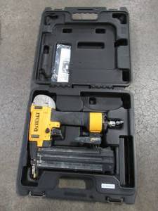 lot 53 image: DEWALT 18-Gauge Pneumatic Brad Nailer, DWFP12233 - Used.