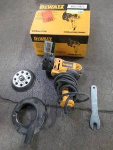 lot 63 image: DEWALT 5 in. Variable Speed Disk Sander, DWE6401DS - Used - Missing Vacuum Adapter and Handle.