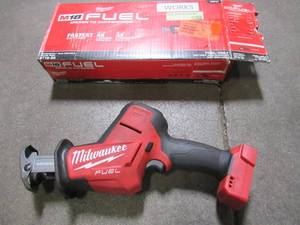 lot 100 image: MILWAUKEE M18 FUEL 18-Volt Lithium-Ion Brushless Cordless HACKZALL Reciprocating Saw (Tool-Only), 2719-20 - Used.