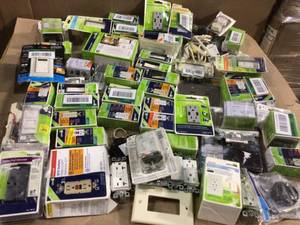 lot 78 image: HUGE MIX LOT OF GFCI OUTLETS Customer Return See Pictures