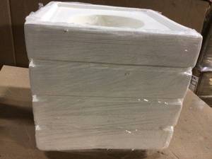 lot 84 image: MinxNY VHX211 Fiberstone Planter White Customer Return See Pictures