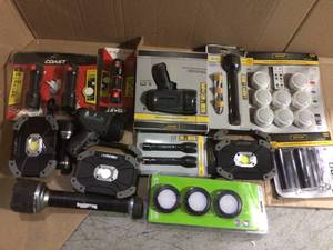 MIX LOT OF LIGHTS AND FLASHLIGTS Customer Returns See Pictures
