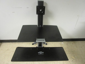lot 862 image: ERGOTRON WORKLIFT ADJUSTABLE WORKSTATION WITH STANDING DESK