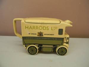 lot 11 image: HARRODS 1919 WALKER ELECTRIC VAN TEAPOT  DRINKPOT - MADE IN ENGLAND BY JAMES SADLER & SONS LTD. - VERY COOL - SEE PICTURES
