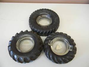 lot 21 image: 3 VINTAGE FIRESTONE TIRES RUBBER TIRE ASHTRAYS - NICE SET - SEE PICTURES