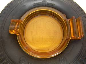 lot 24 image: VINTAGE U. S. ROYAL U. S. TIRES RUBBER TIRE ASHTRAY - RARE - NICE - SEE PICTURES
