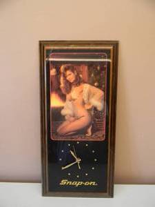 lot 25 image: VINTAGE SNAP-ON TOOLS CLOCK - PERFECT FOR THE MAN CAVE - APPROX 11 BY 23 - SEE PICTURES