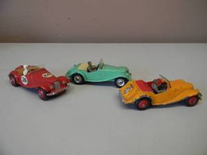 lot 30 image: AWESOME SET - VINTAGE DINKY TOYS - M.G. MIDGET #108 - M.G. MIDGET TOURING 200 - M.G. MIDGET - GREAT SET - SEE PICTURES