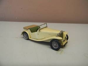 lot 32 image: Abingdon Classics 143 Scale - MG TC Midget - RARE - FANTASTIC PIECE - SEE PICTURES