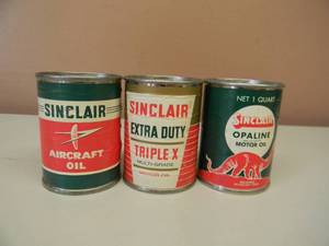 lot 45 image: 3 VINTAGE SINCLAIR ADVERTISING OIL CAN COIN BANKS -GREAT SET - NICE - SEE PICTURES