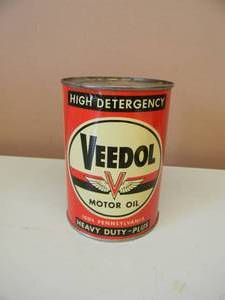 lot 77 image: VINTAGE VEEDOL MOTOR OIL ONE QUART CAN - METAL - RARE - FULL - VERY COOL - SEE PICTURES