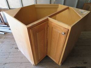 CORNER CABINENT