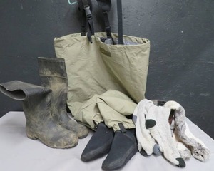 LARGE WADERS 46 ACROSS