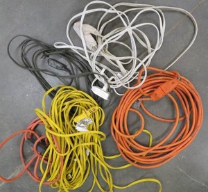 5 EXTENSION CORDS