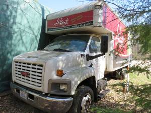 2003 GMC 6500 BOX TRUCK