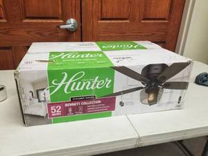 52 Ceiling Fan Hunter Bennett Collection Designer Series Matte Black with 5 Walnut blades and Smoked glass (new in box)