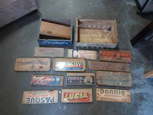 lot 16 image: Old Wood Crates & Parts