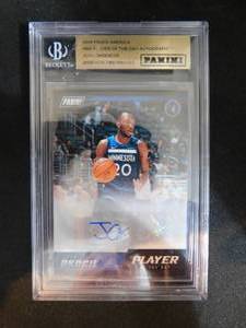 lot 9 image: 2018-19 Panini Player Of The Day Autograph Josh Okogie Rookie Card