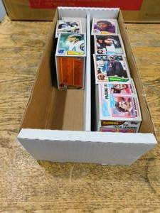 lot 34 image: 1982 Topps Football Lot Rookies, Stars And HOFers - Approximately (1000) Cards