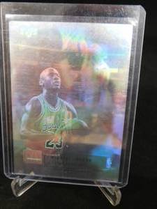 lot 99 image: 1992-93 Upper Deck McDonalds Hologram Michael Jordan RARE