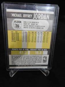 lot 101 image: 1990 Fleer Basketball Michael Jordan Card #26