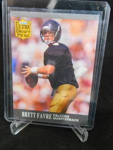 lot 121 image: 1991 Ultra Brett Favre Rookie Card #283
