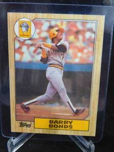 lot 133 image: 1987 Topps Barry Bonds Rookie Card #320 LK