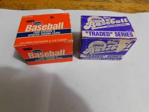 lot 186 image: 1985 Fleer & Topps Update Sets - Complete LK