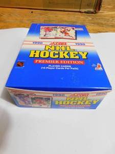 lot 188 image: 1990 Score Hockey Wax Box With (36) Packs - Jagr & Brodeau Rookies