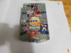 lot 190 image: 1992 Fleer Ultra Series 2 Wax Box With (36) Packs