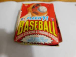 lot 194 image: 1991 Fleer Baseball Wax Box With (36) Packs