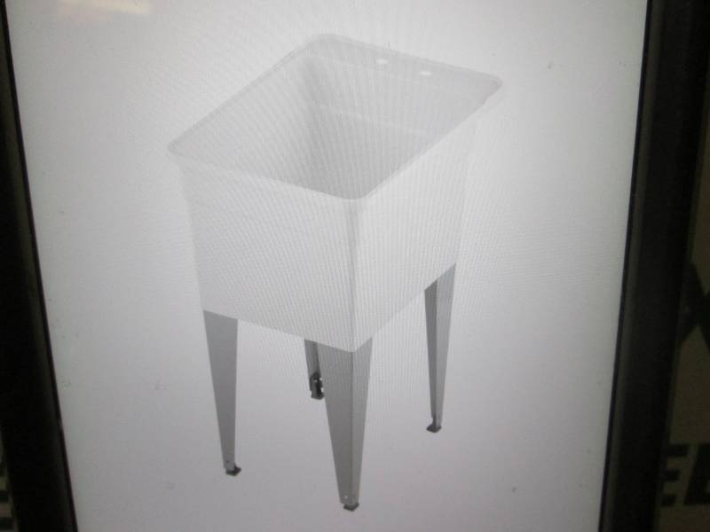 Mustee 18 x 24 Plastic Utilatub S...