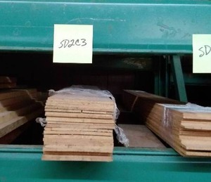 lot 355 image: 4 12 x 316 Red Oak Shorts (SD2C3)