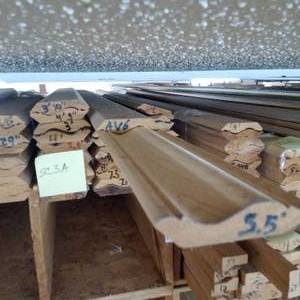 lot 159 image: 3 12 x 34 Pine Crown Moulding (SC3A)